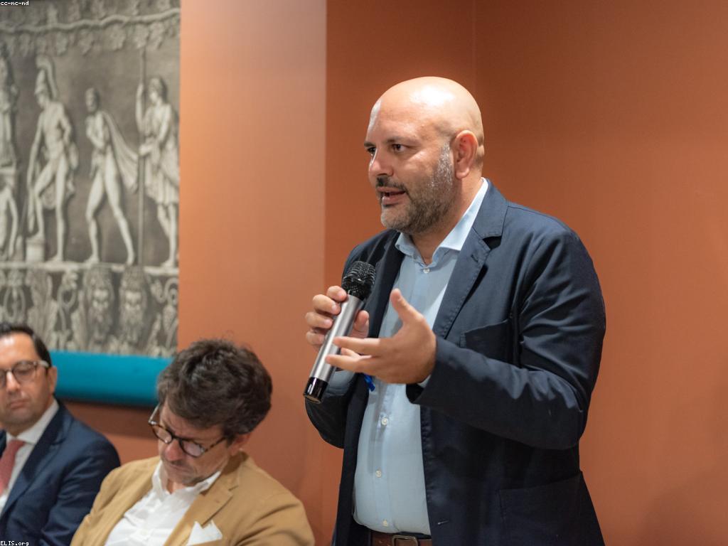 វិច្ឆេនស្លត: ការប្រមូលផ្តុំគំនិតថ្មីសម្រាប់អាជីវកម្ម